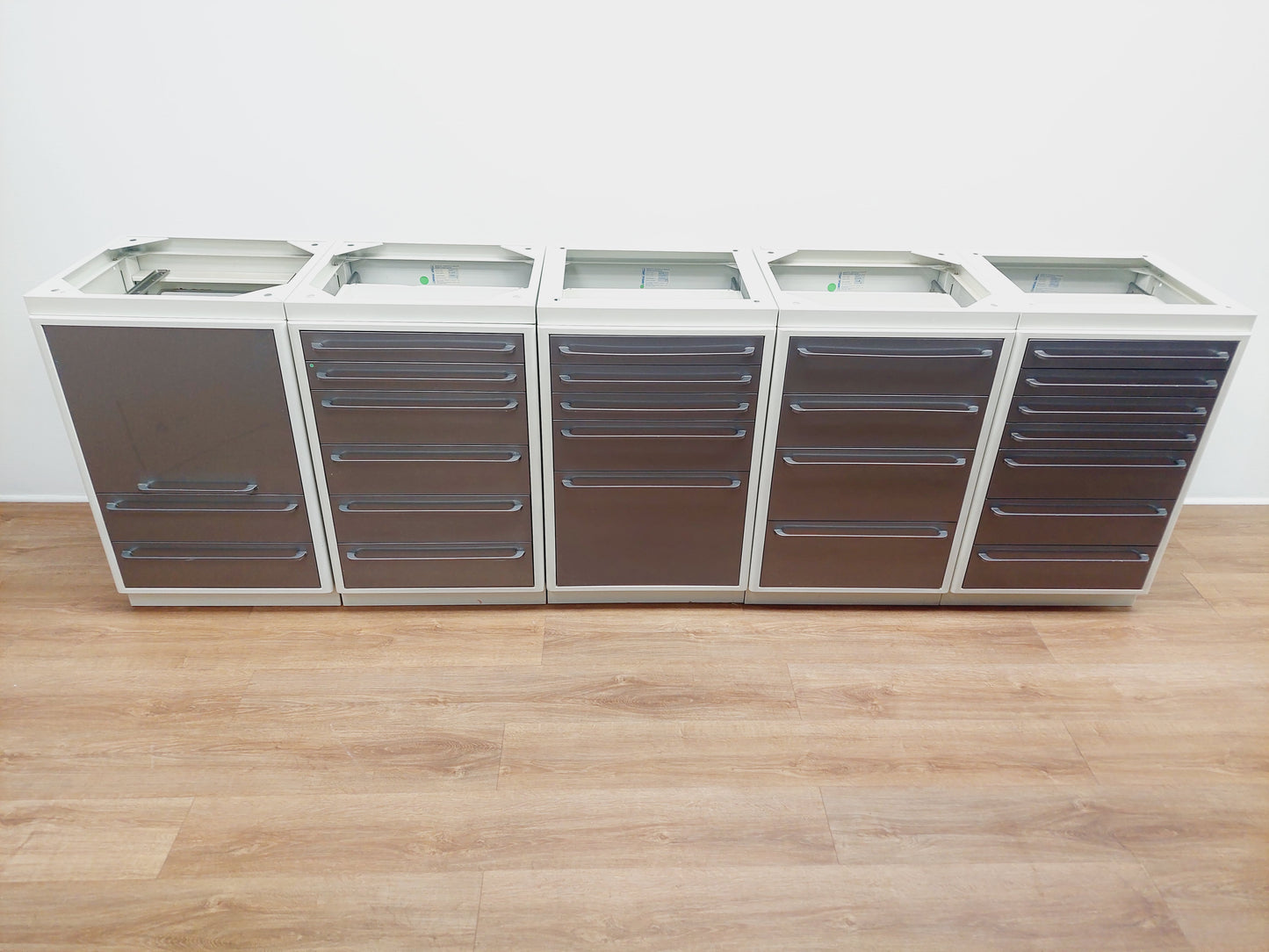 5er Dental Schrankzeile aus Praxisauflösung