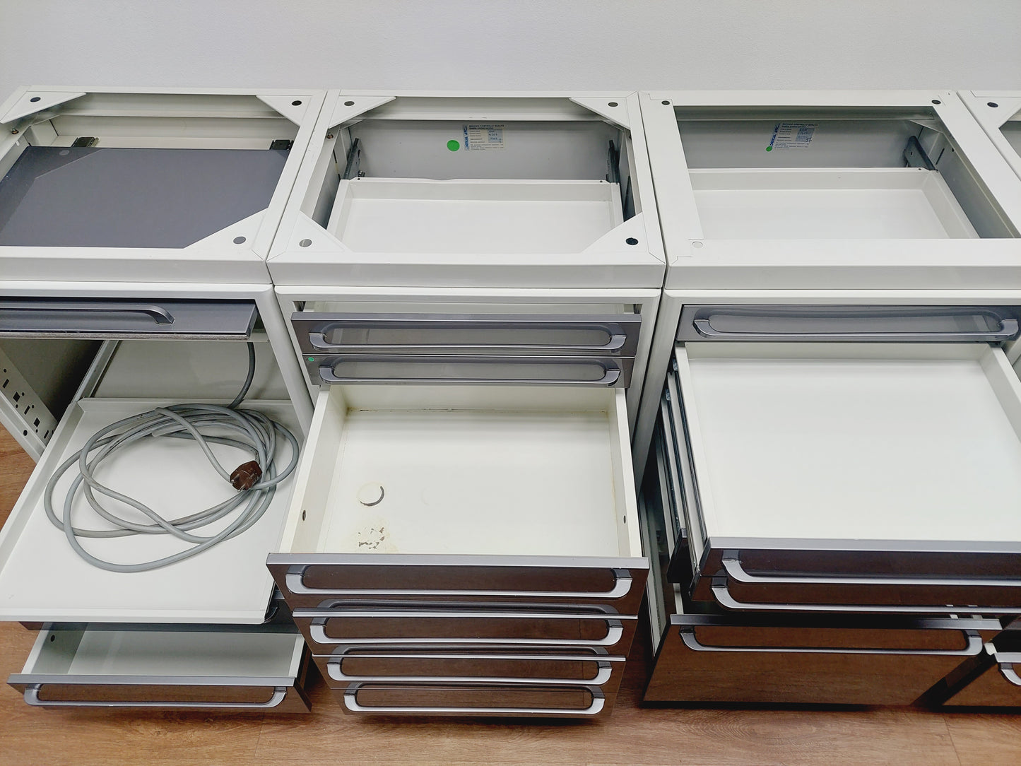 5er Dental Schrankzeile aus Praxisauflösung