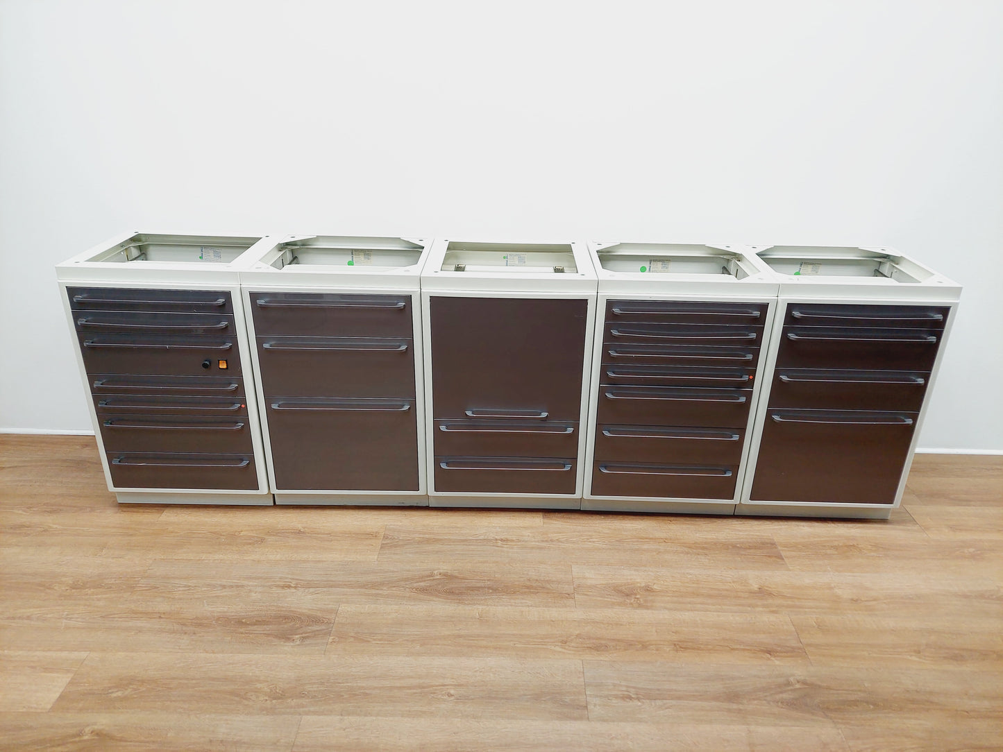 5er Dental Schrankzeile aus Praxisauflösung