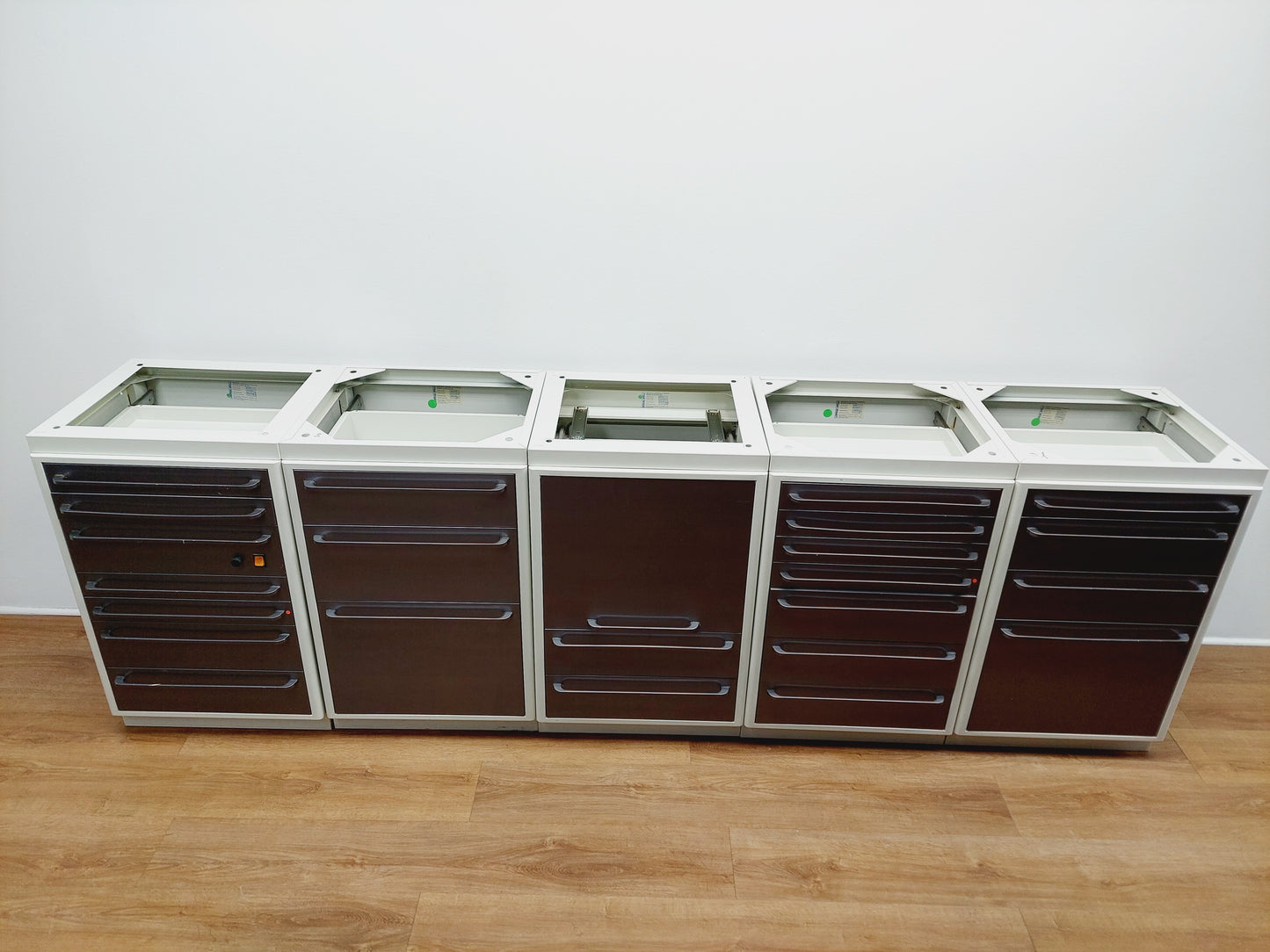 5er Dental Schrankzeile aus Praxisauflösung