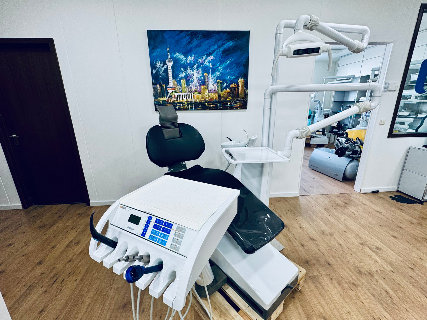Sirona C4 Plus Behandlungseinheit