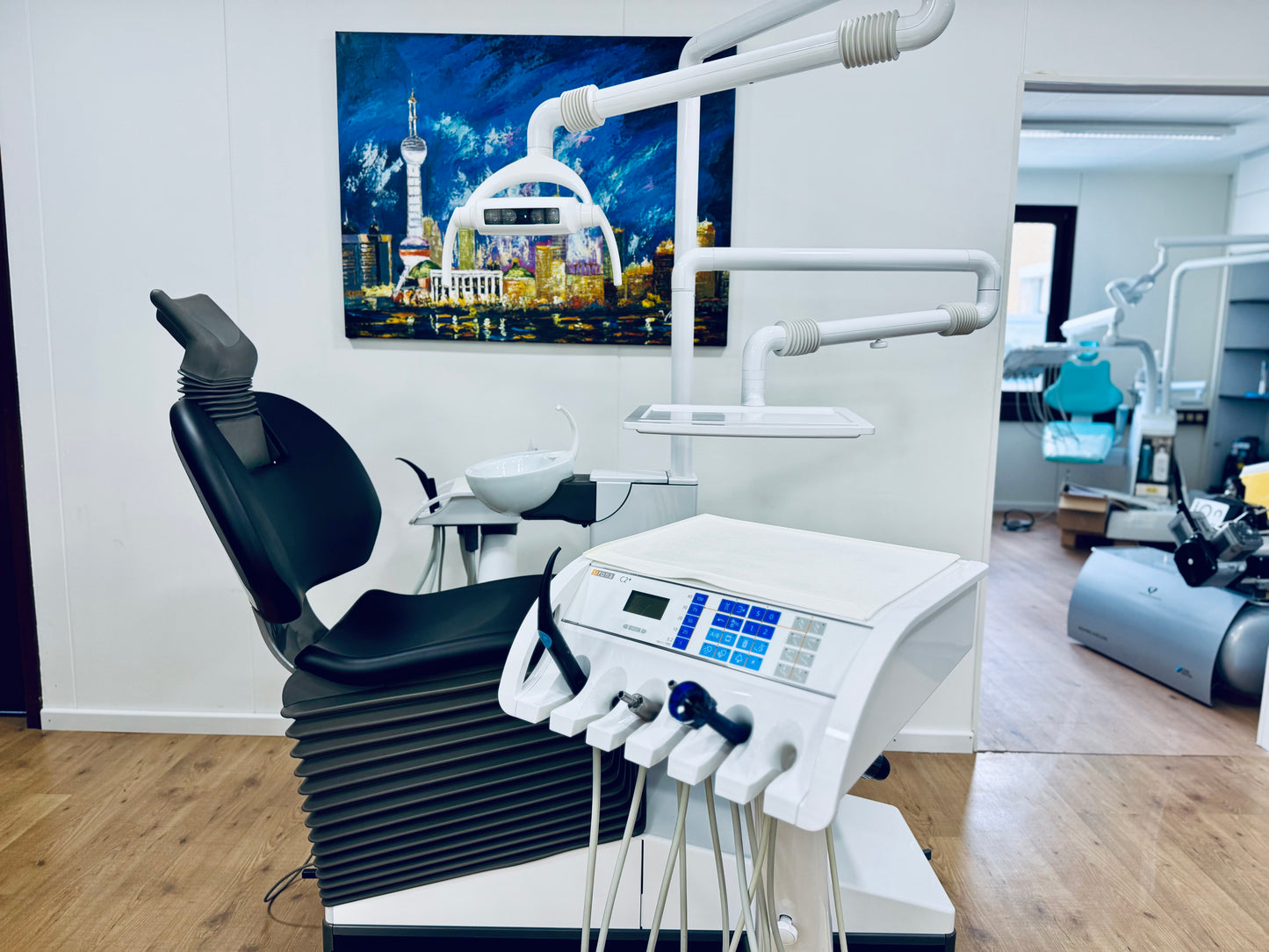 Sirona C4 Plus Behandlungseinheit