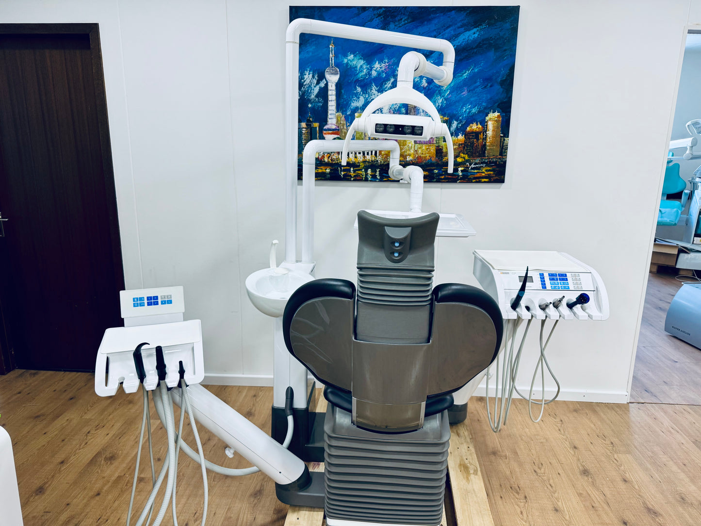 Sirona C4 Plus Behandlungseinheit