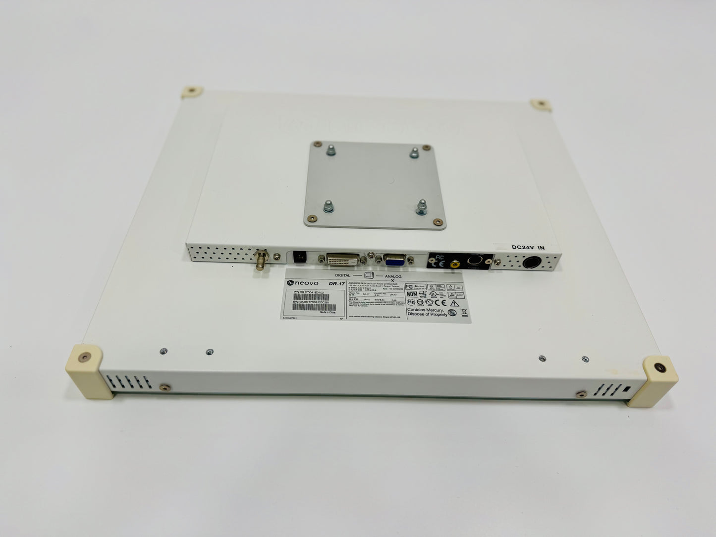 AG Neovo Patientenmonitor DR-17 LED Monitor Weiß 17 Zoll gebraucht