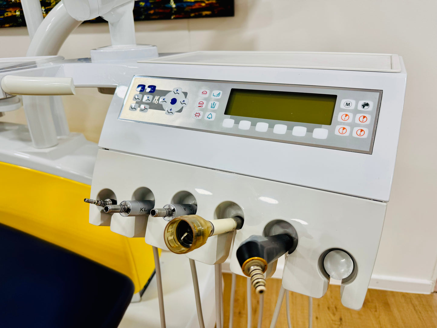 KaVo E70 T Behandlungseinheit mit Amalgamabscheider Trockenabsaugung gebraucht