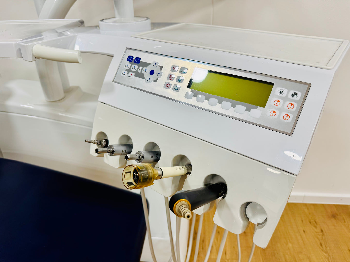 KaVo E70 T Behandlungseinheit mit Amalgamabscheider gebraucht aus Praxisauflösung