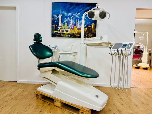 Ultradent UP 2020 Behandlungseinheit mit Amalgamabscheider Trockenabsaugung gebraucht (Kopie)