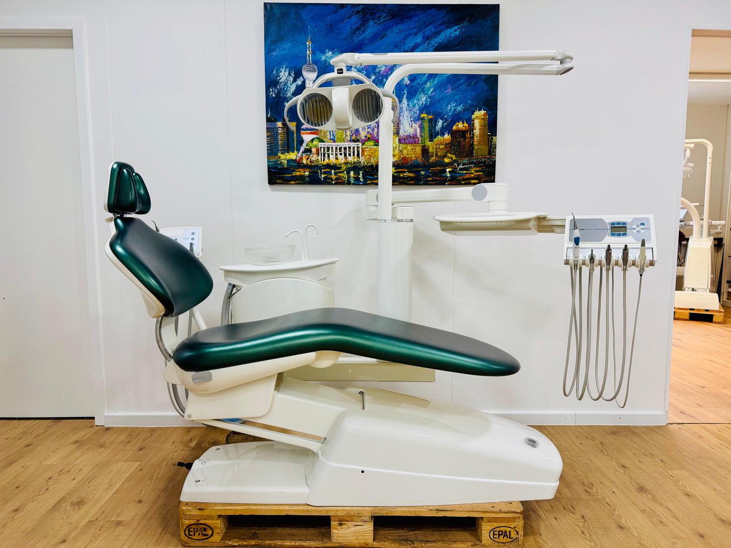 Ultradent UP 2020 Behandlungseinheit mit Amalgamabscheider Trockenabsaugung gebraucht (Kopie)