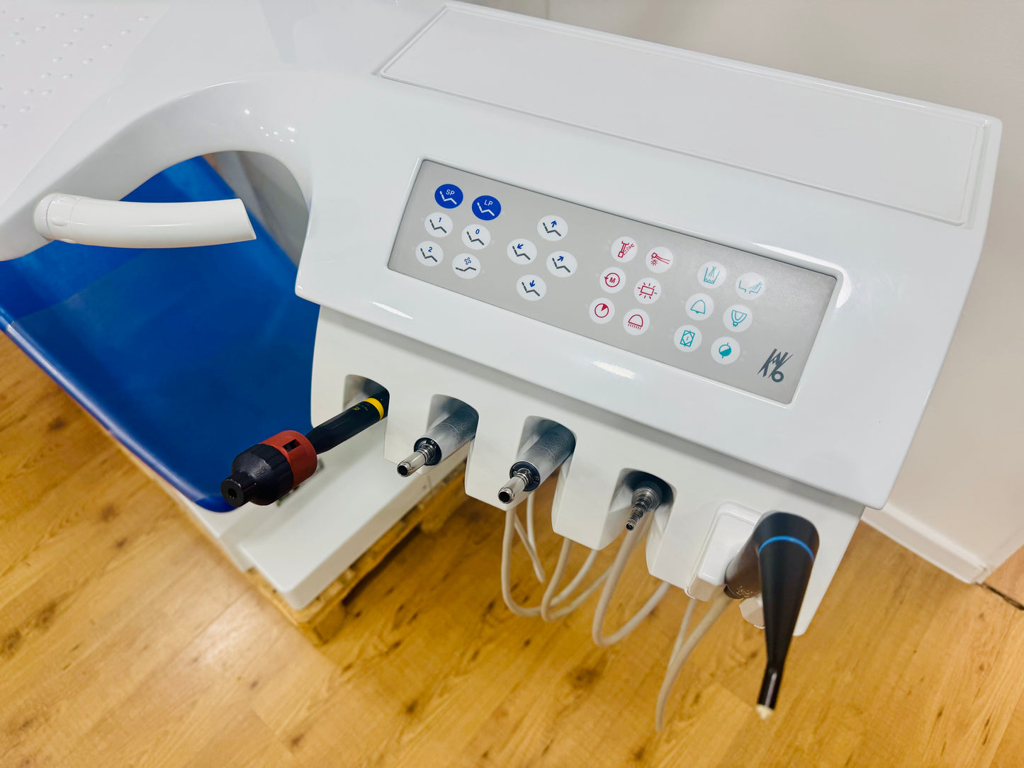 KaVo 1065 Behandlungseinheit generalüberholt Trockenabsaugung