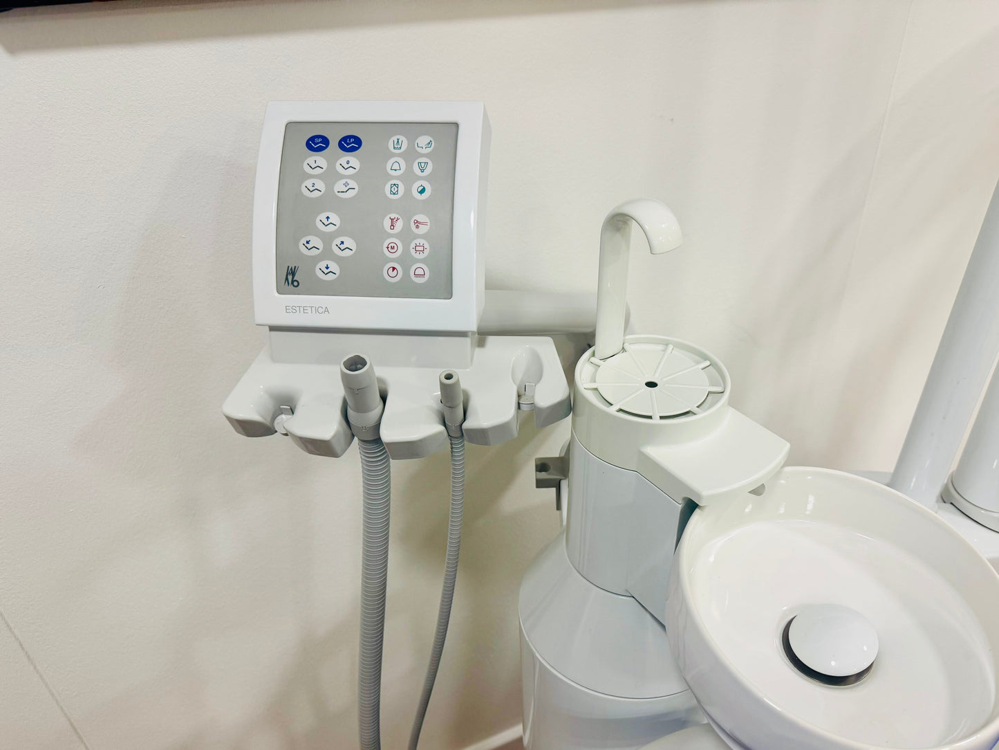 KaVo 1065 Behandlungseinheit generalüberholt Nassabsaugung