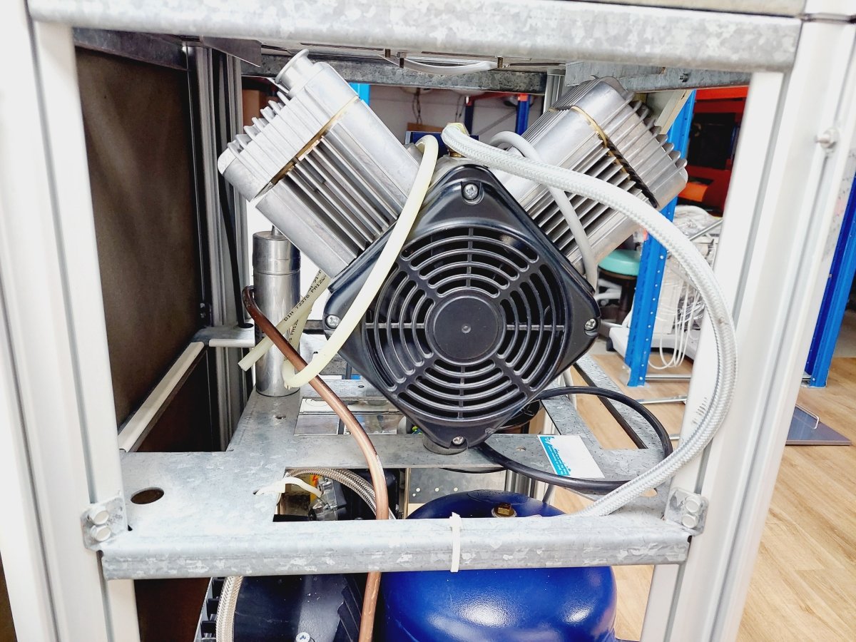 Dürr Power Tower PT160 Trockenabsaugung, Kompressor, Aggregat & Trockenluftanlage