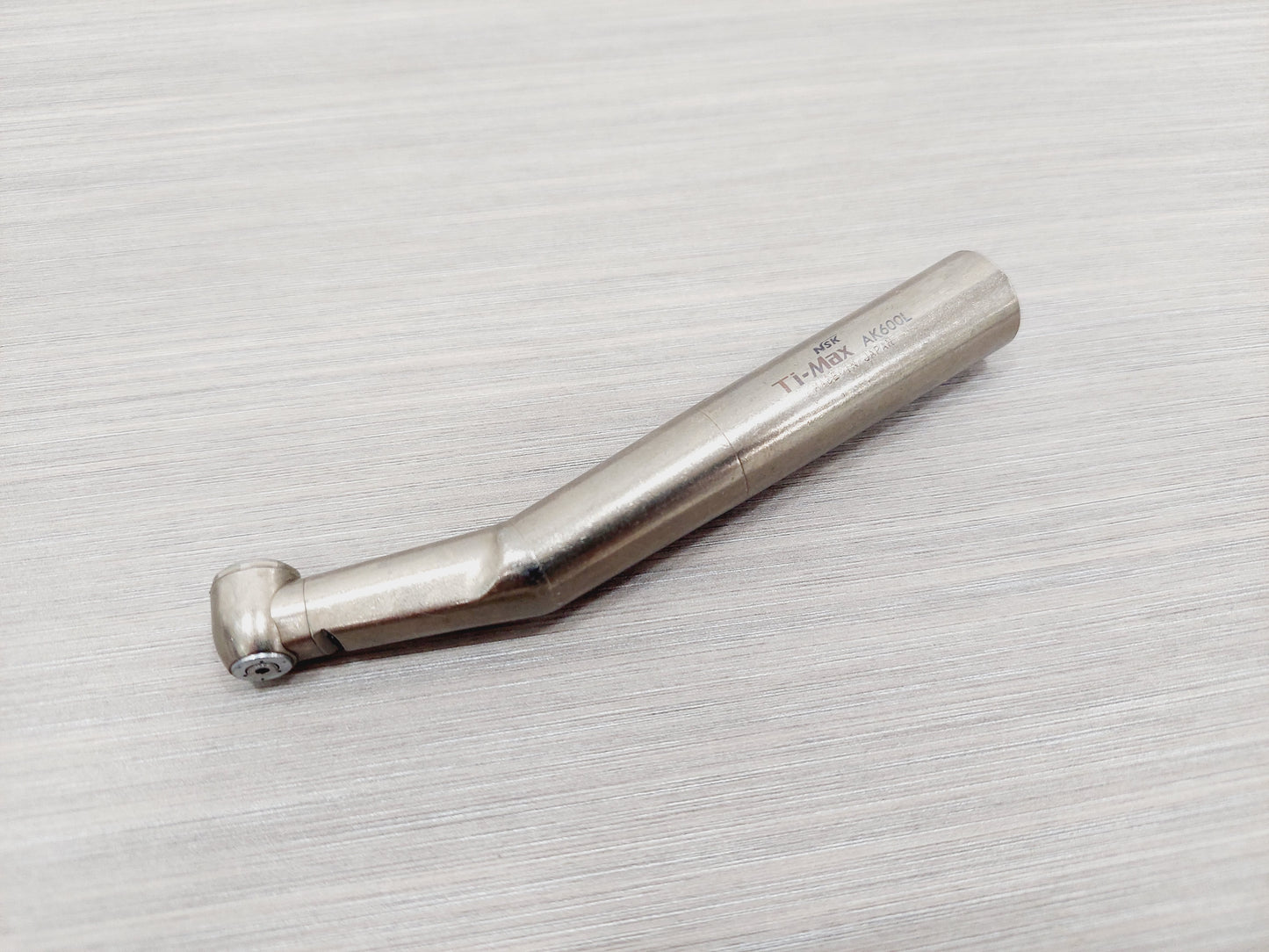 NSK Ti-Max Turbine AK600L mit Licht kavo anschluss