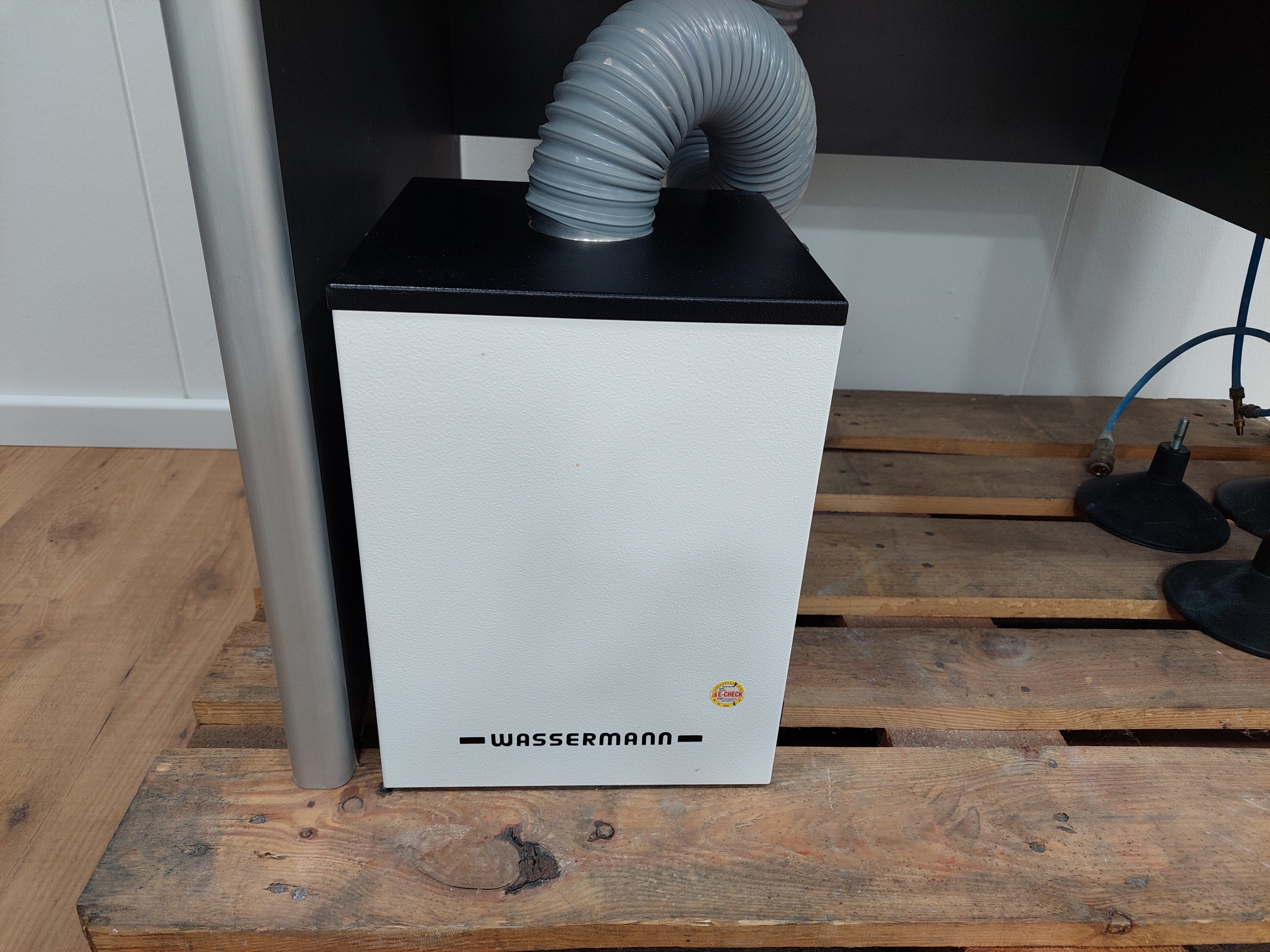 STROHM + MAIER Labortisch Arbeitstisch Arbeitsplatz inklusve Absaugung und Lampe