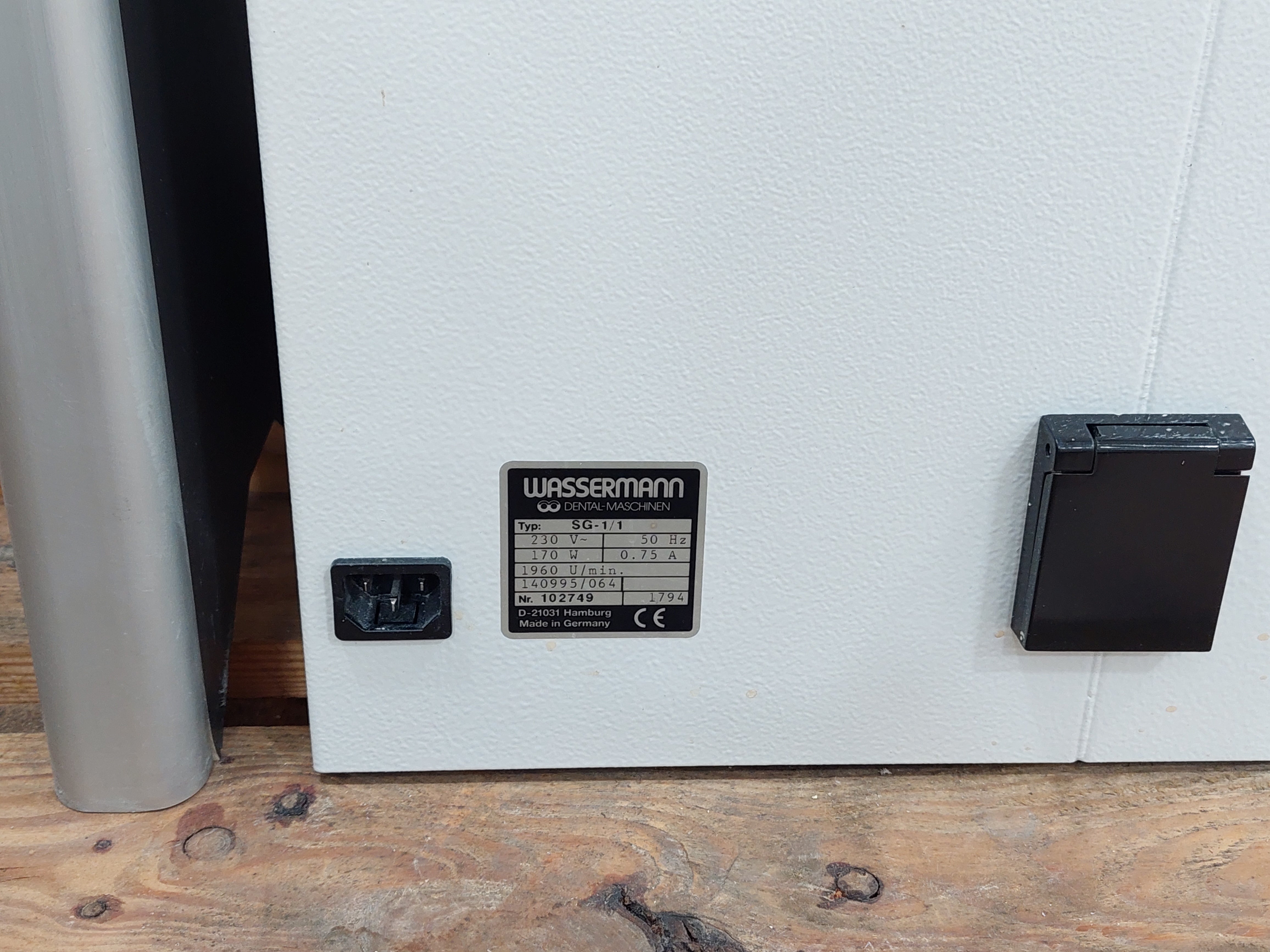 STROHM + MAIER Labortisch Arbeitstisch Arbeitsplatz inklusve Absaugung und Lampe